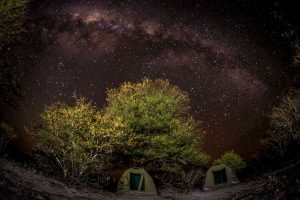 Afrika Ecco campsite under a starry Botswana sky