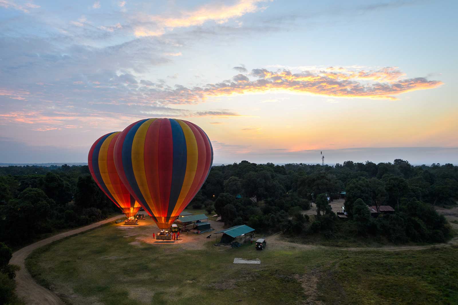 Governor's Camp dawn balloon safaris